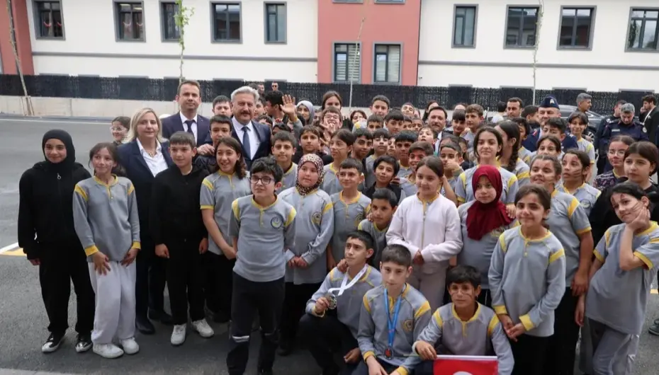 Kayseri Melikgazi'nin 2 yeni eğitim yuvası açıldı