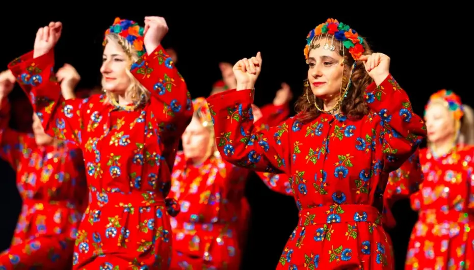 İzmir Narlıdere'nin 'Nar Kızlar'ı yola çıktı