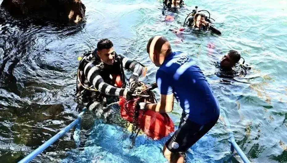 Antalya'da denizden çıkan atıklar sanat eserine dönüşecek