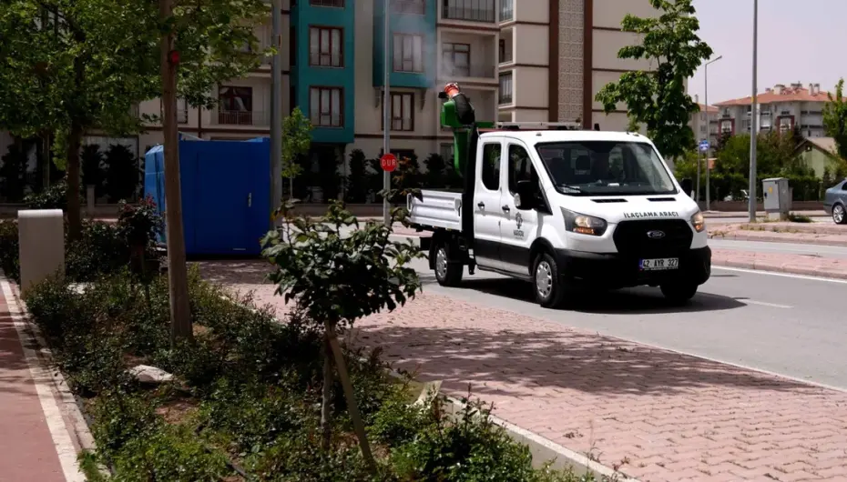 Konya Karatay’da kurban bayramı öncesi ilaçlama mesaisi