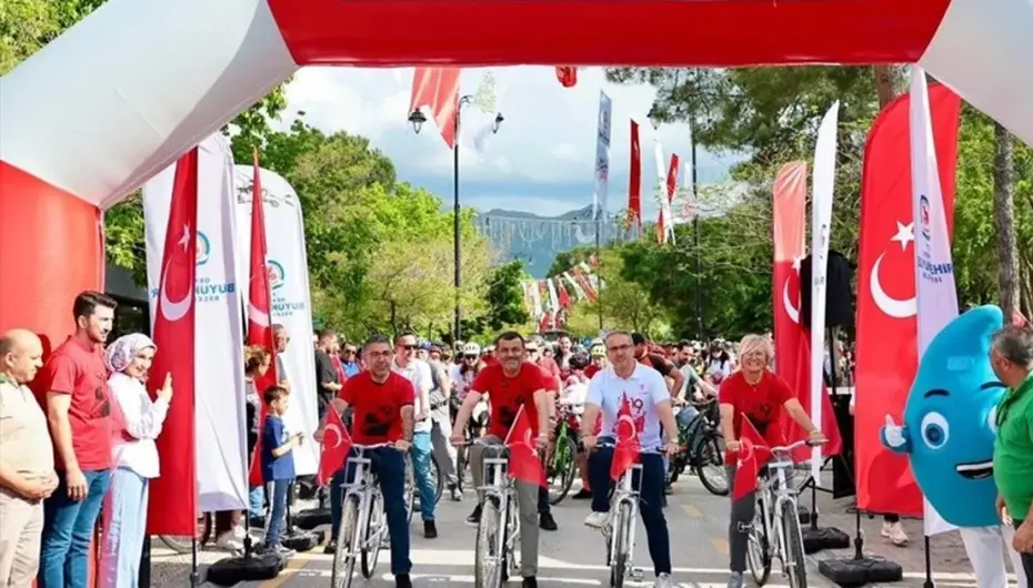 Denizli'de 19 Mayıs ruhuyla umuda pedal çevirdiler