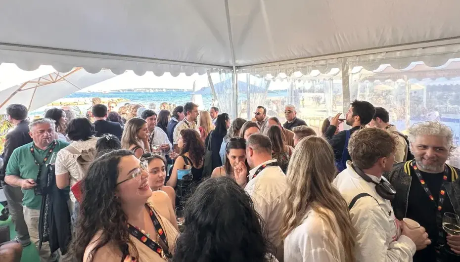 Türkiye standına Cannes'da yoğun ilgi