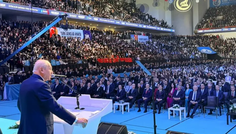 Bahçeli Büyük Kurultay'da konuştu: Türk gençliği Türkiye Yüzyılı’nın teminatıdır
