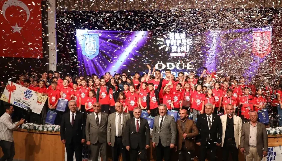 Kayseri Melikgazi gençlerin hayallerine imzasını atıyor