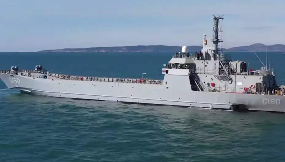 Yeni tip çıkarma gemisinde ikinci teslimat... Ç-160 Deniz Kuvvetleri envanterinde