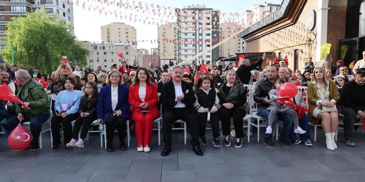 Çarşı Melikgazi'de 19 Mayıs coşkusu