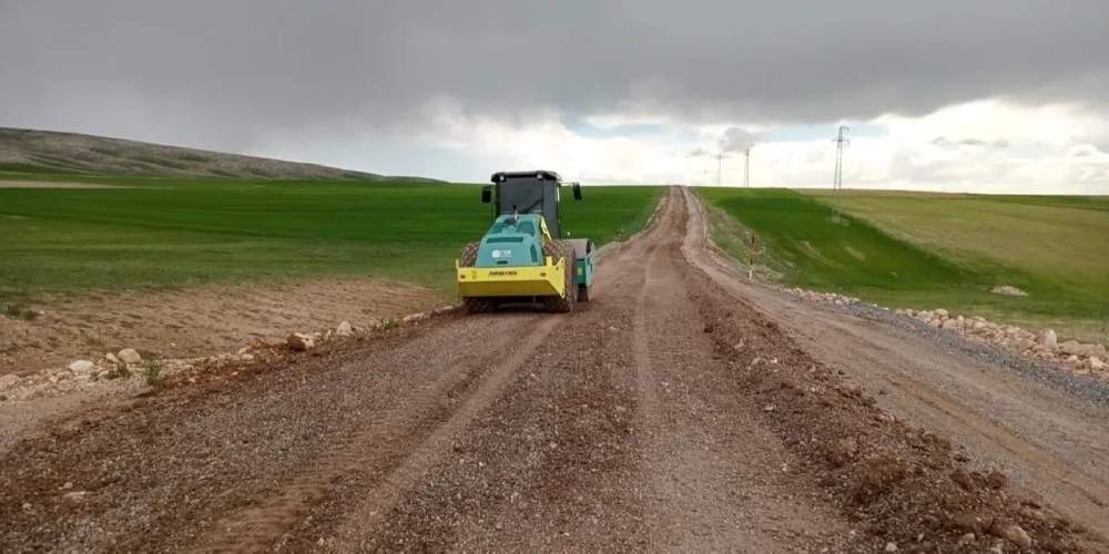 Kayseri Büyükşehir'den kırsalda hummalı mesai