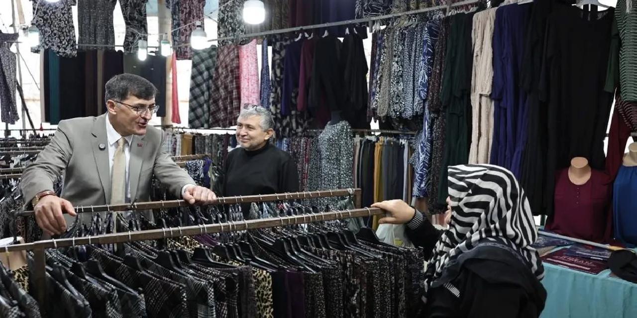 Kütahya Geleneksel Bayram Pazarı'na yoğun ilgi