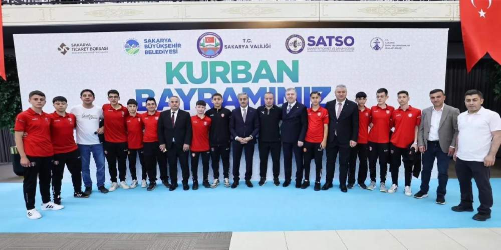 Sakarya Büyükşehir'den bayram kutlaması