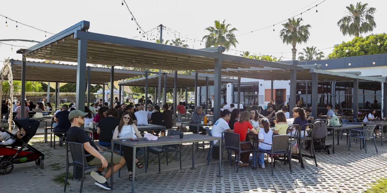 Mersin’de sosyal yaşamın adresi Büyükşehir kafeleri oldu