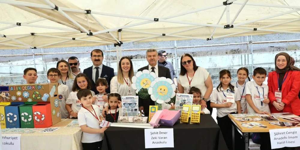 Artvin’de öğrenciler yıl sonu projelerini sergiledi