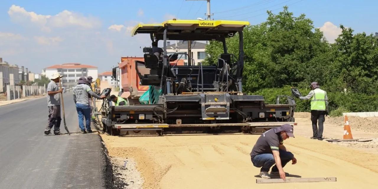 Eskişehir’de 8070 Bulvarı’nda asfalt çalışması sürüyor