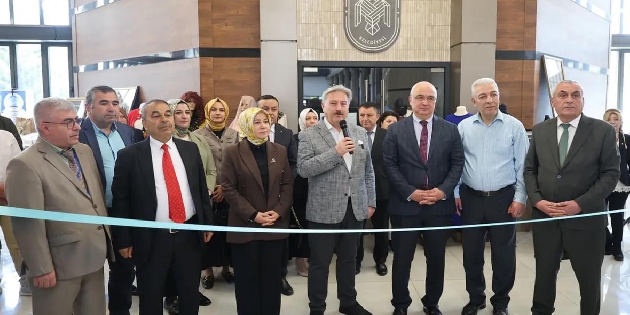 Kayseri Melikgazi'de yıl sonu sergisi