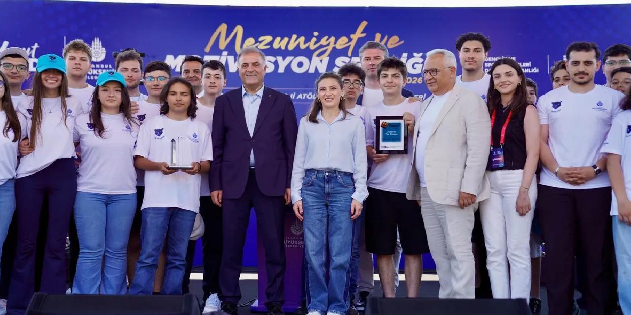 İstanbul Büyükşehir'in Ders Atölyeleri'nde mezuniyet heyecanı