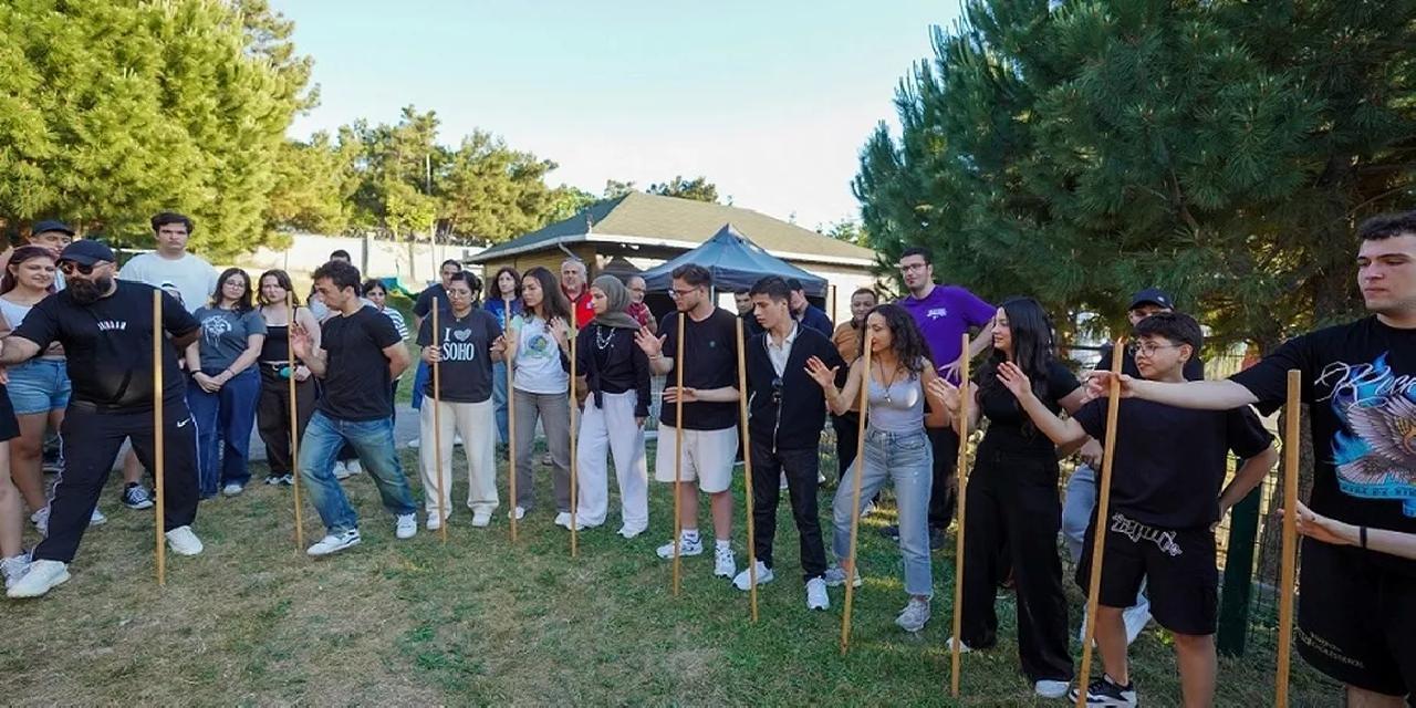 İstanbul Beylikdüzü'nde gençlere YKS öncesi kamp morali