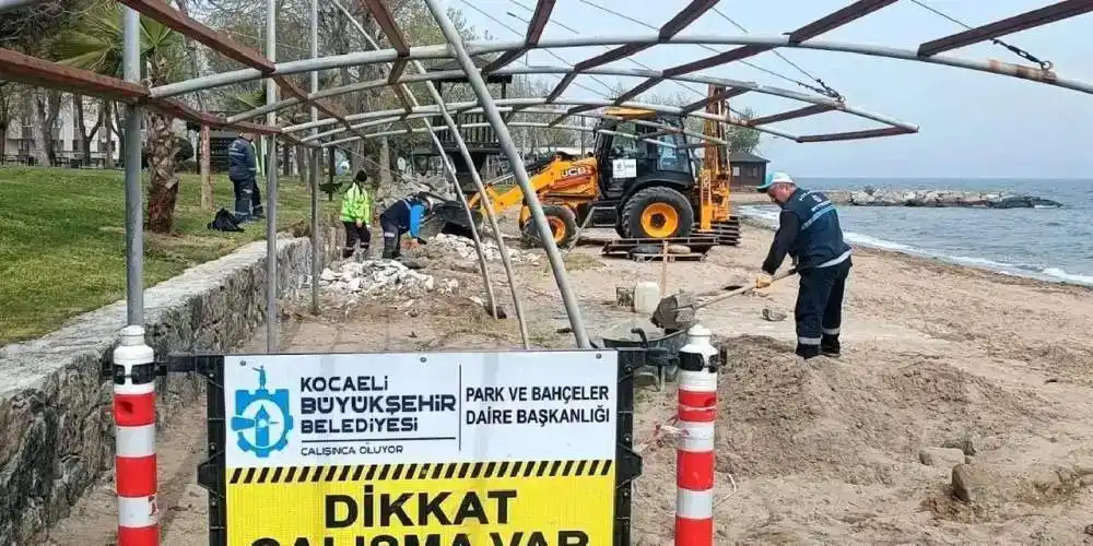 Kocaeli Büyükşehir’den sahillere yaz dokunuşu