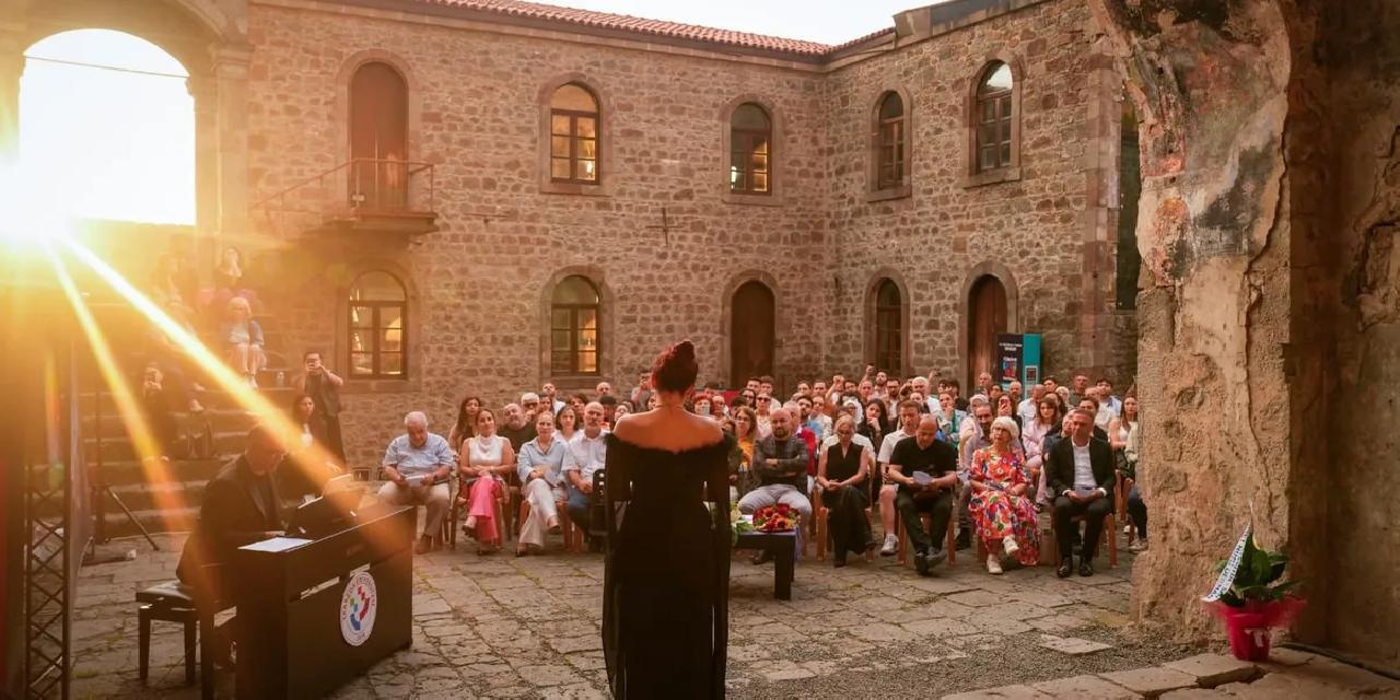 Trabzon Kızlar Manastırı’nda Opera Aryaları büyüledi
