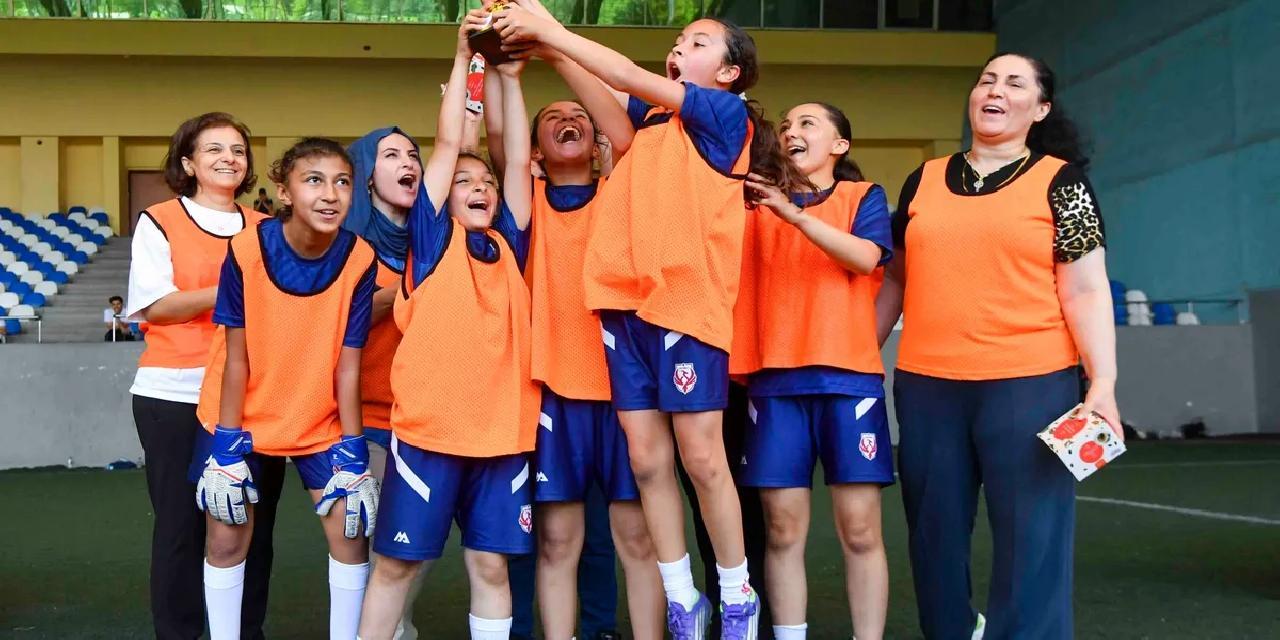 Ankara’da Anne-Kız Futbol Turnuvası coşkusu