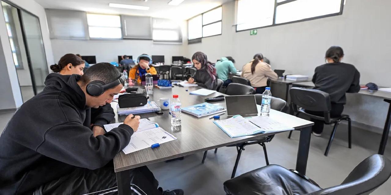 Mersin’de okuma salonları gençlere eğitimde destek sunuyor