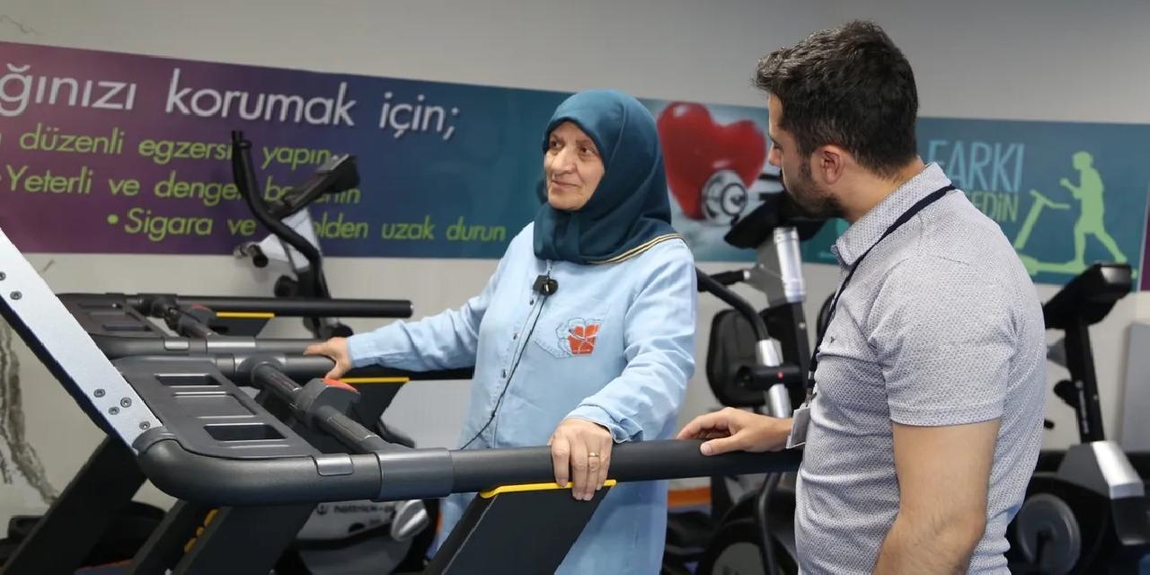 Erzurum'da +80 yaşa sağlıklı yaşam bilgilendirmesi