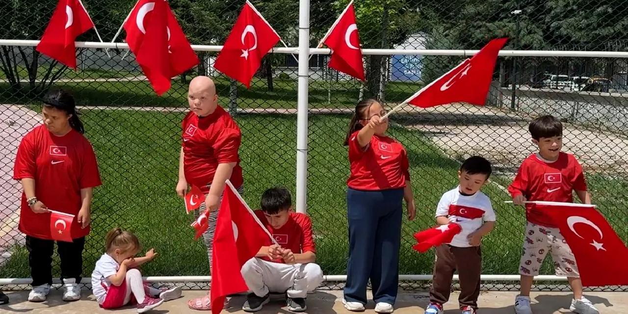 Özel yüreklerinden Milli Takım’a destek