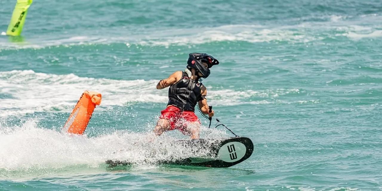 İzeltaş Dünya Motosurf Şampiyonası'nda heyecan fırtınası başladı