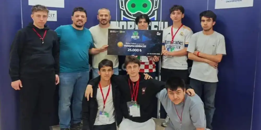 Sakarya Karasulu öğrencilerden Robotek’te çifte Türkiye derecesi