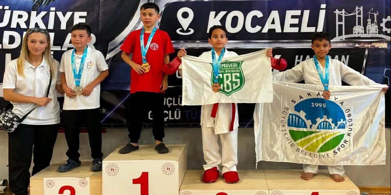 Sakarya'nın minik yıldızları Kocaeli’den 19 madalya ile döndü