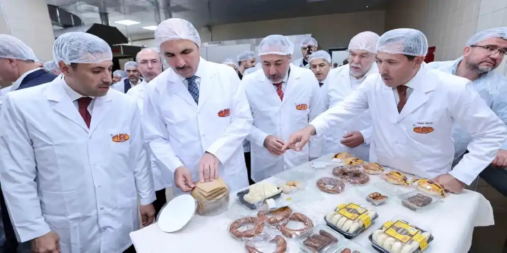 Konya Karatay'da Halk Ekmek Fabrikası ve Glütensiz Ekmek Üretim Tesisi hizmete girdi