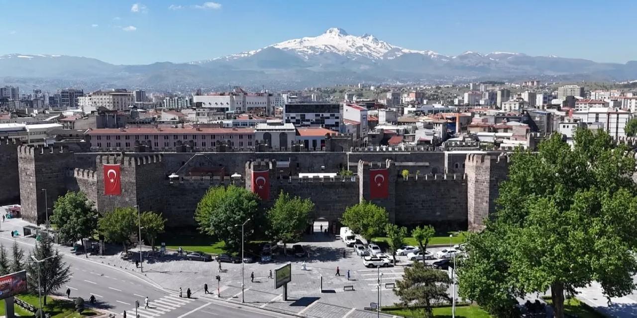 Büyükşehir Mülhem Kayseri Mutfağı'nı tanıttı