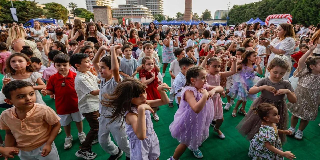 İzmir Büyükşehir’den çocuklara yıl sonu şenliği