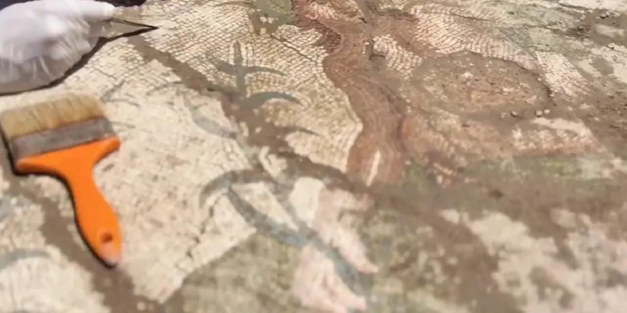 Aspendos’ta tarihi keşif... Eurymedon Nehri mozaiği gün yüzüne çıkarıldı