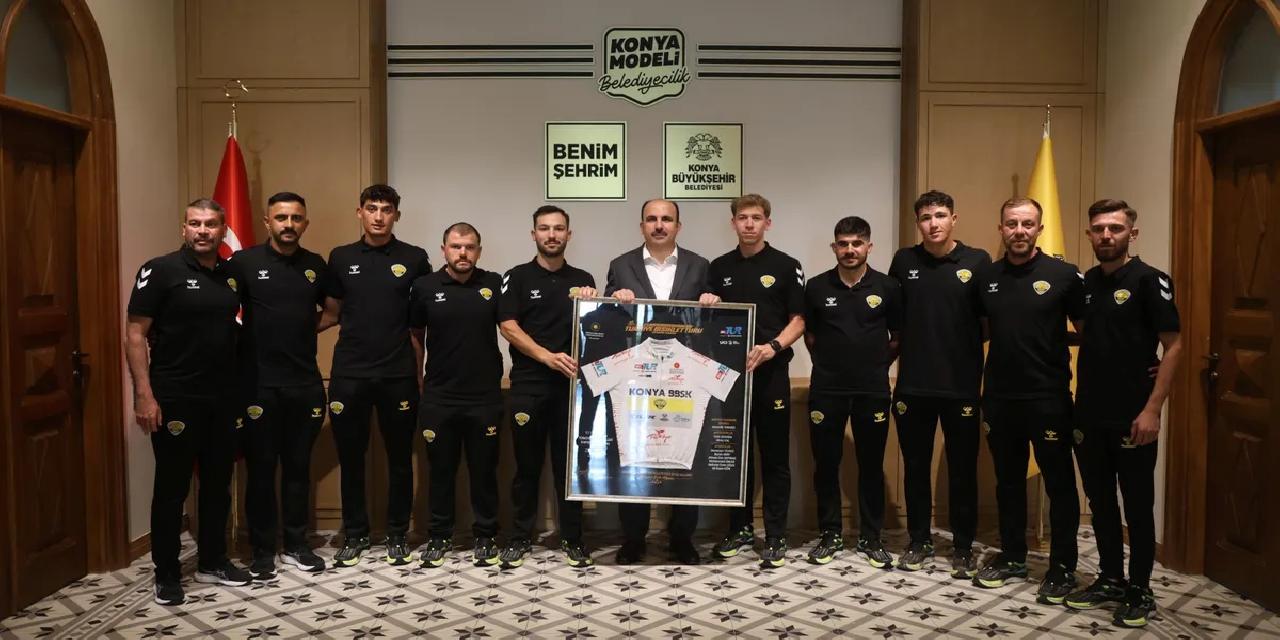 Konya Bisiklet Takımı Başkan Altay’ı ziyaret etti