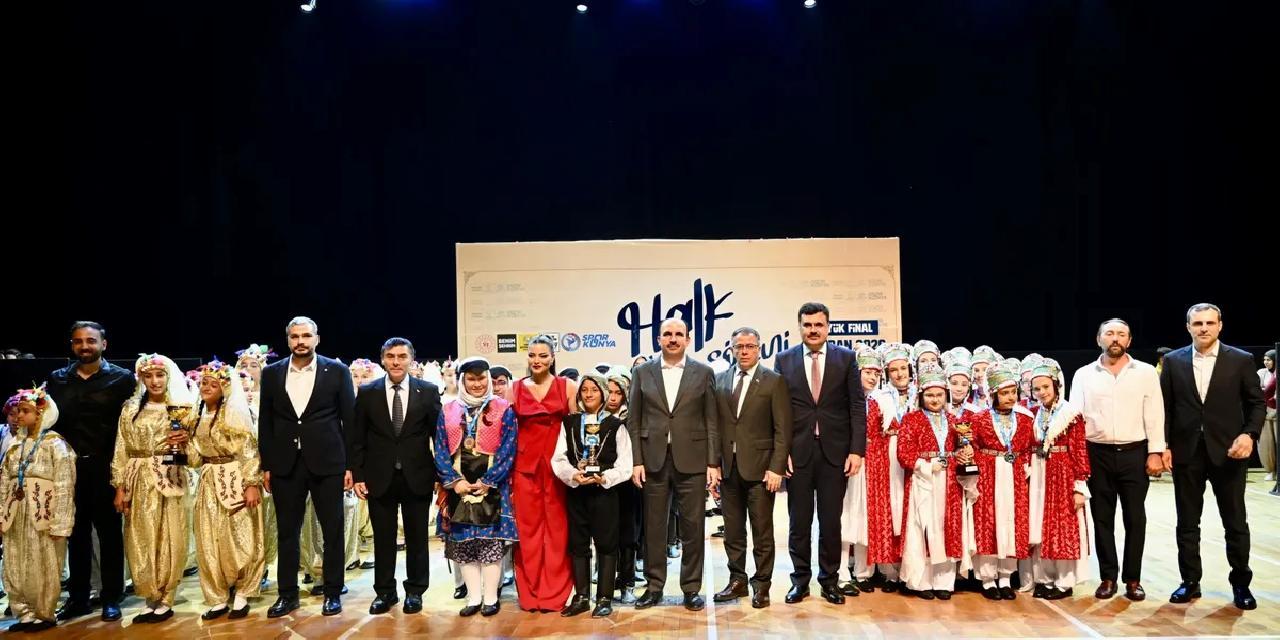 Konya Büyükşehir’den Halk Oyunları Şöleni finali