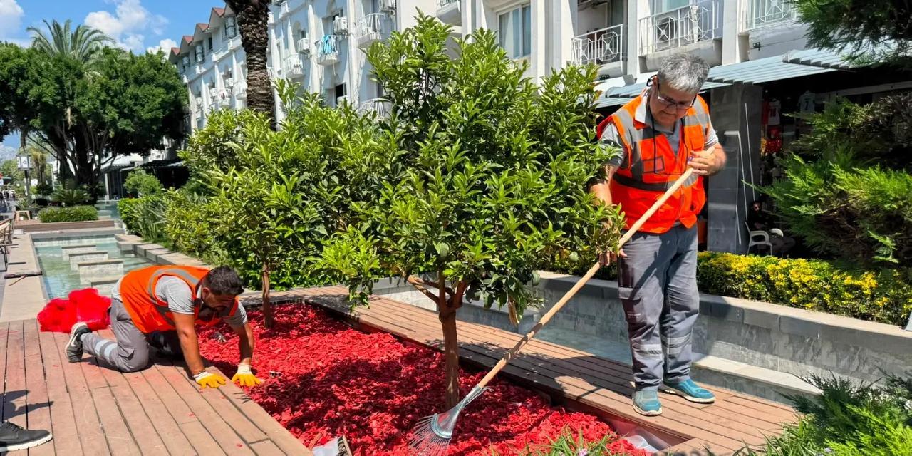 Antalya Büyükşehir’den Kemer Liman'a bakım onarım