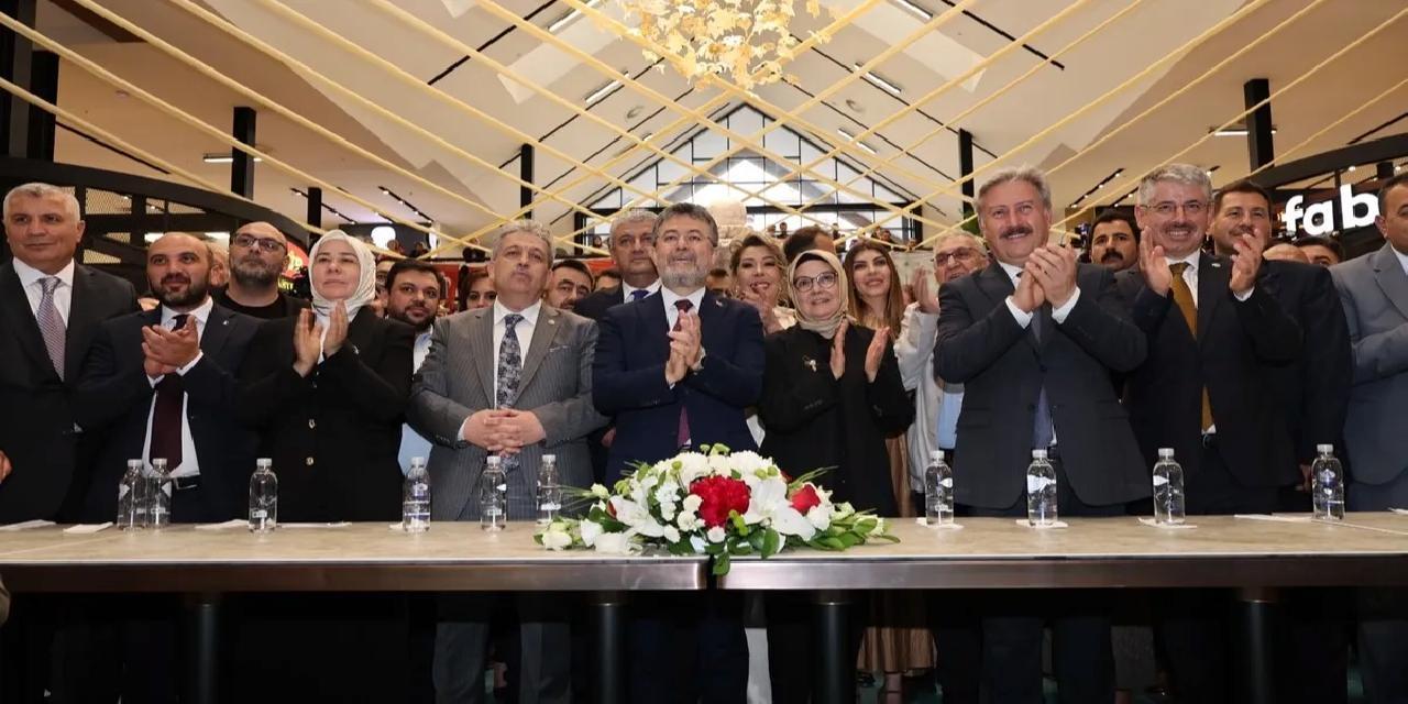 Çarşı Melikgazi Bakan Yumaklı'yla resmen açıldı