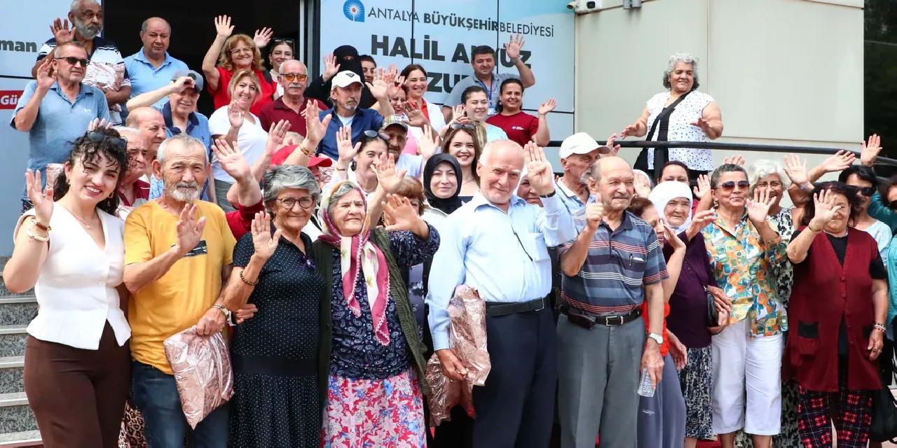 Antalya'da kalplere dokunan buluşma