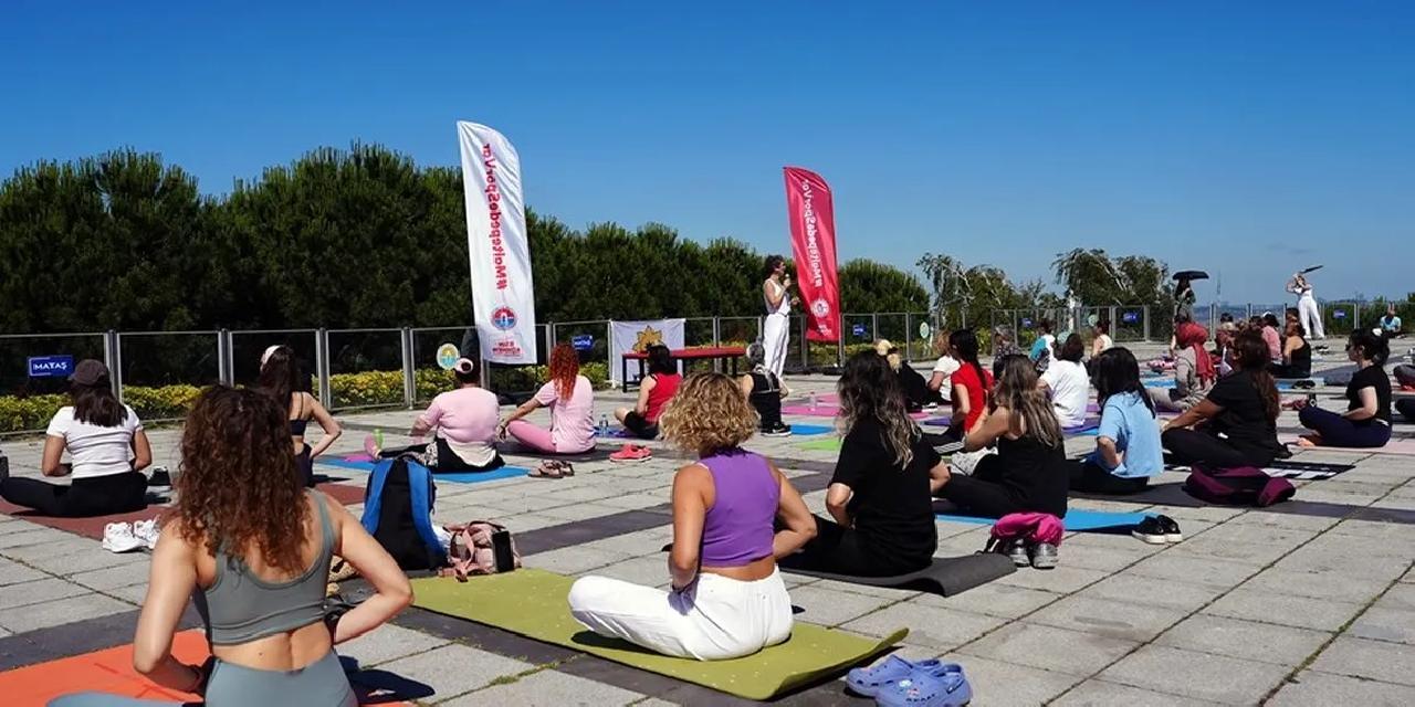 İstanbul Maltepe’de yoga için buluştular