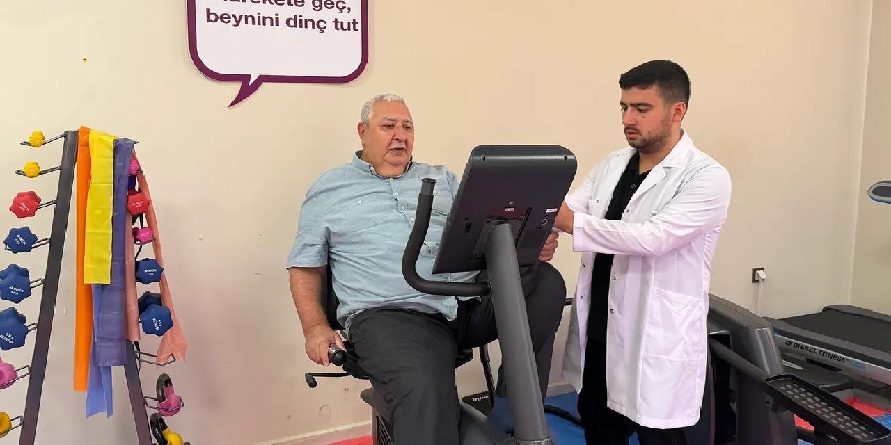 Gaziantep'te Mehmet amca, Alzheimer Merkezi'nde hayata döndü
