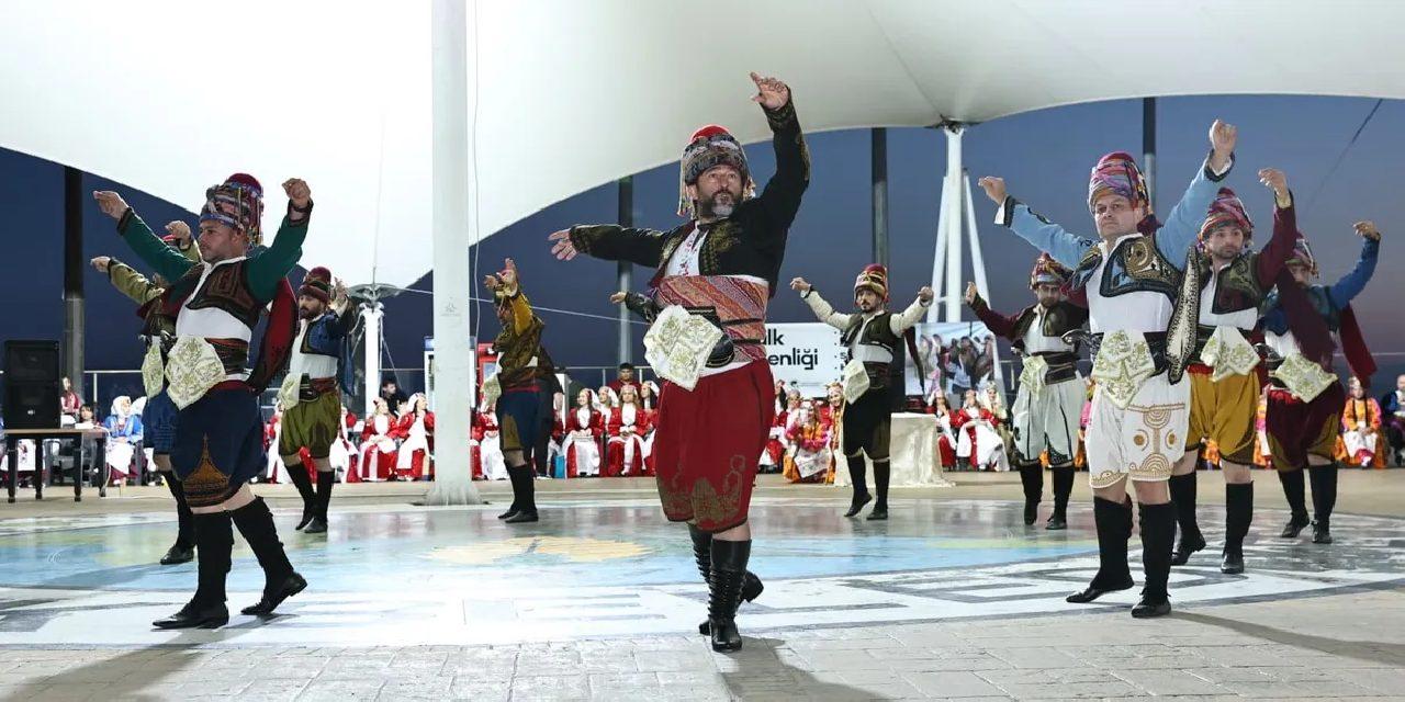 Sakarya Bayraktepe’de Maarif Halk Dansları Şenliği büyük ilgi