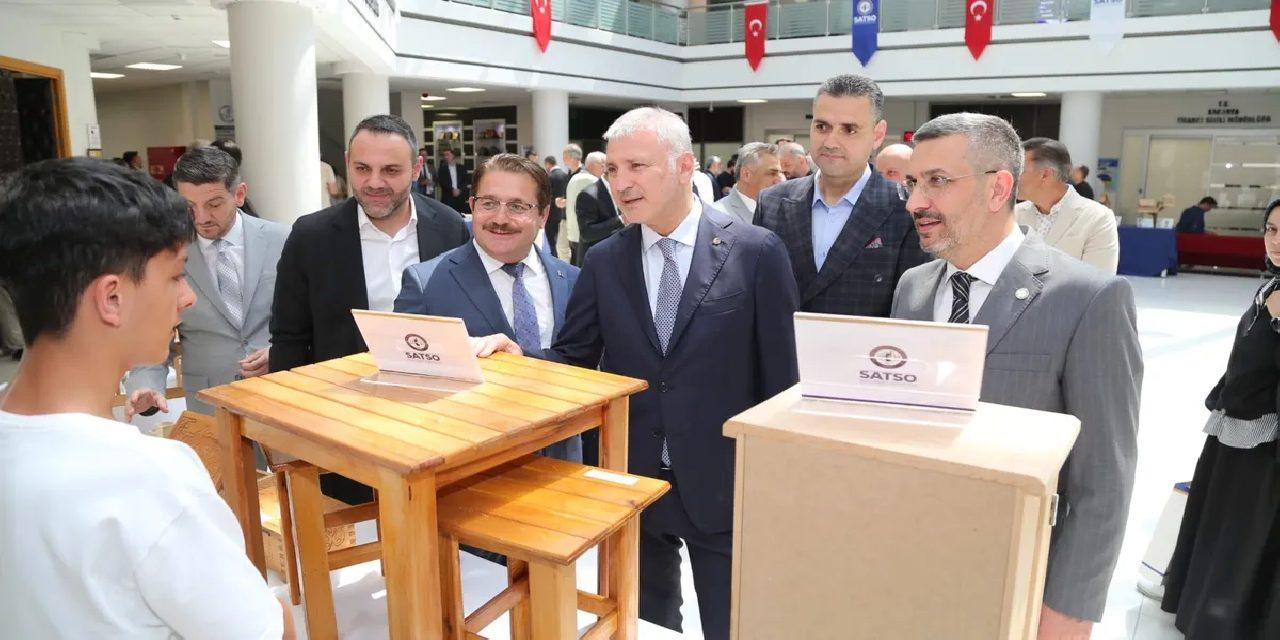 Sakarya'da ahşaptan hayata genç yetenekler ödüllendirildi