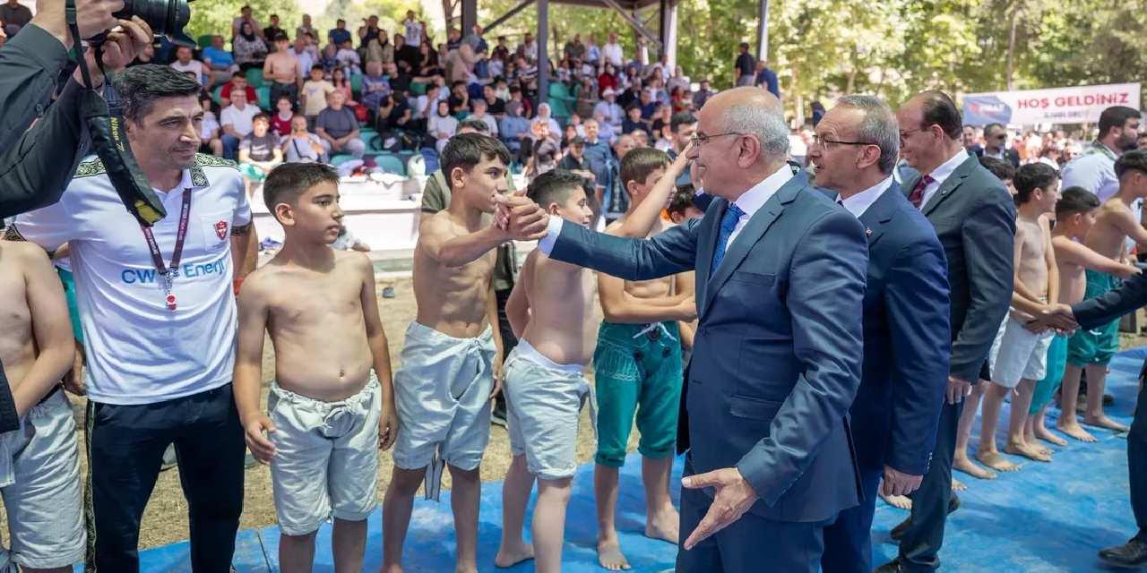 Malatya hem güçleniyor hem gelişiyor