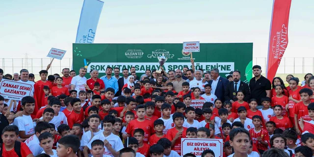 Gaziantep'te sokaktan sahaya spor şöleni