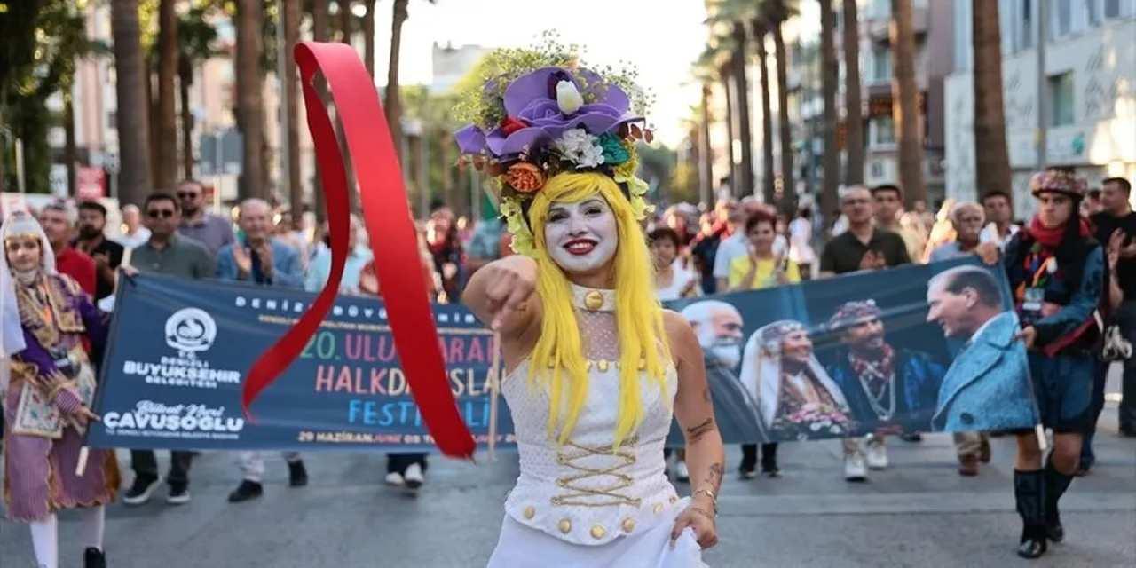 20. Uluslararası Halk Dansları Festivali kortejle başladı
