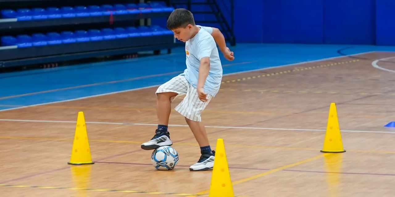 İstanbul Maltepe'de futsal ve masa tenisi dersleri başladı