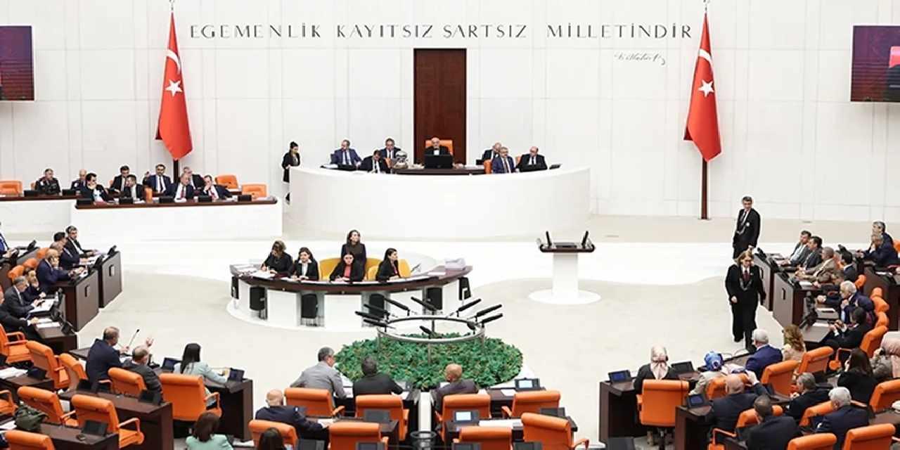 TSK'yı ilgilendiren kanun teklifi yasalaştı... Uzman erbaş, subay ve kamu istihdamına yeni düzenlemeler