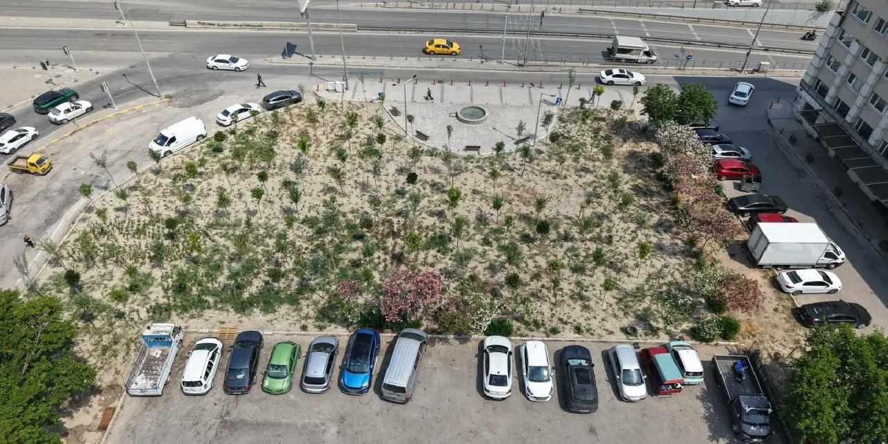 İzmir'de eski benzinlik yeşile dönüştü