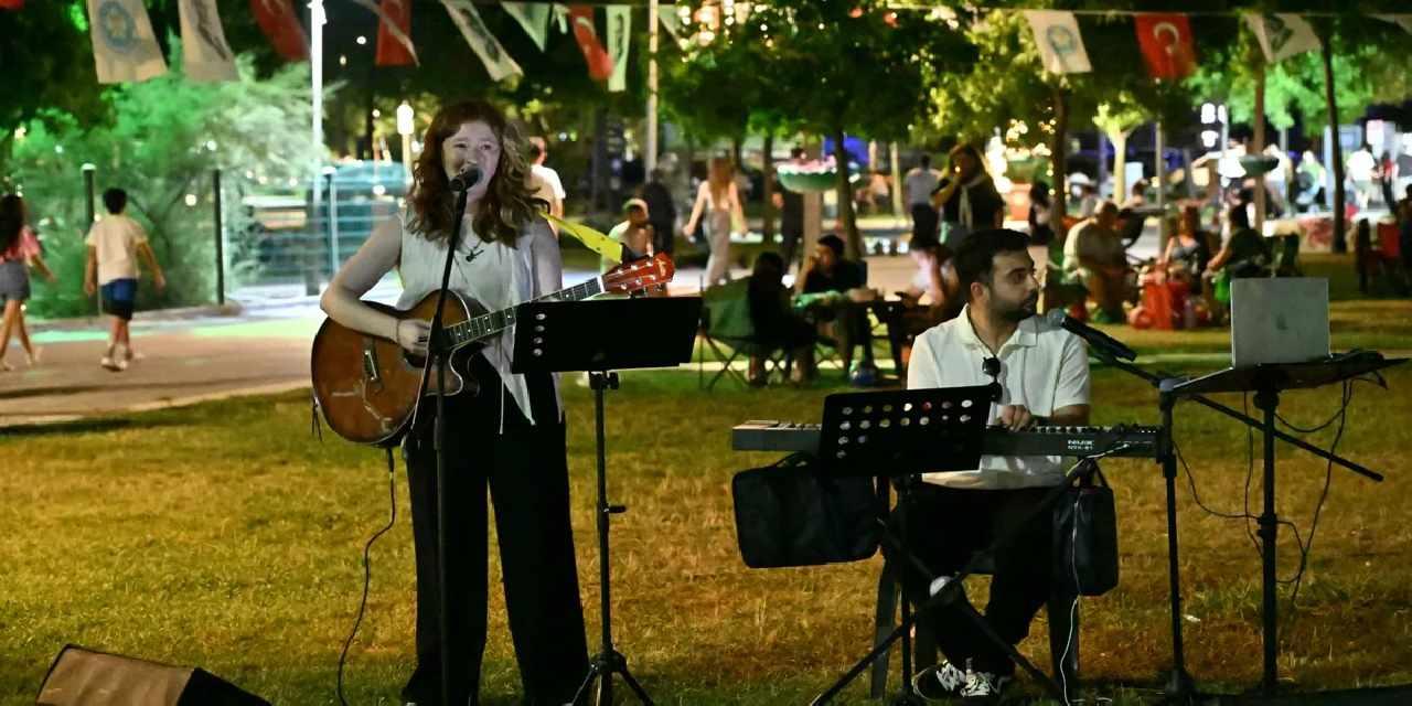 Manisalılar akustik yaz akşamlarında buluşuyor