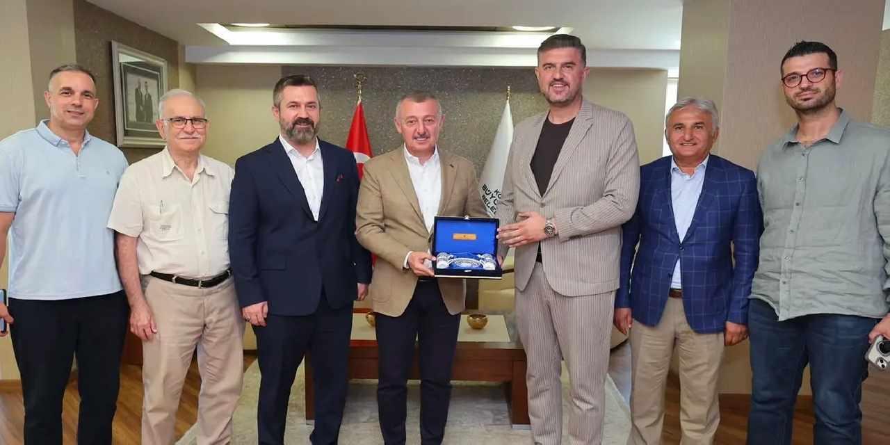 Kocaeli'de Başkan Büyükakın STK temsilcilerini ağırladı