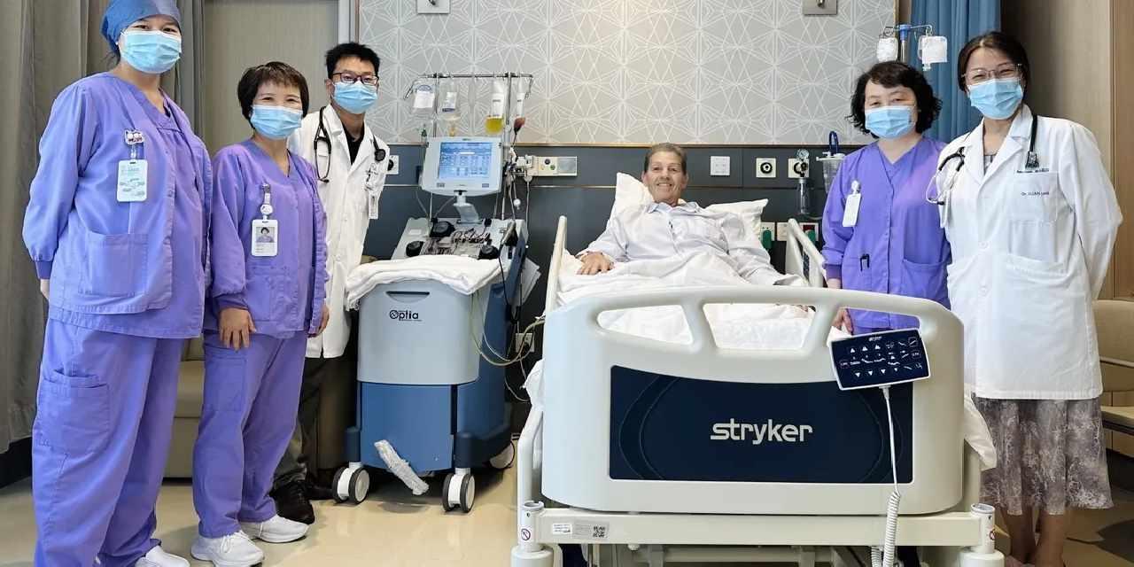 Dünyanın ilk uluslararası hastası yeni onaylanan katı tümör CAR-T tedavisine başladı